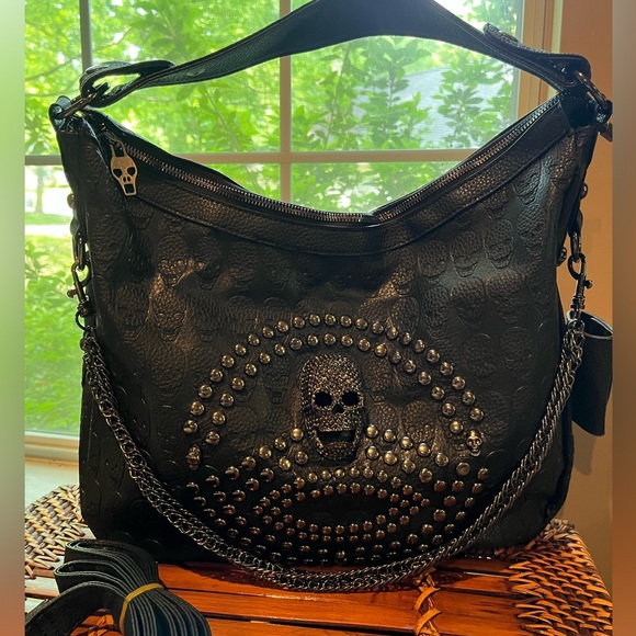 NWT Skull and Punk Rivet Bling Faux Leather Shoulder Style Tote Bag w/ Chains - Picture 13 of 16